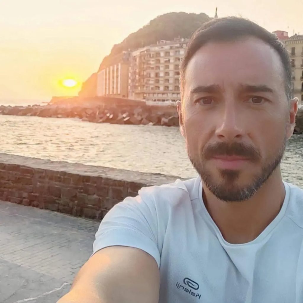 b513614faeef889c04e31b6ce6b47e13639fff97 1